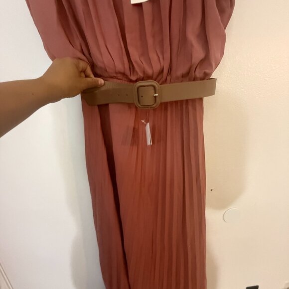 New Never worn Zara cap sleeve pleated body rose pink maxi dress with belt - Picture 4 of 4